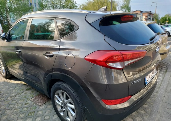 Hyundai Tucson cena 69900 przebieg: 240000, rok produkcji 2017 z Rumia małe 67